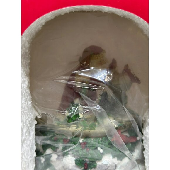 NEW Pfaltzgraff Winterberry Musical Snow Globe Plays, I'll Be Home for Christmas - Picture 4 of 5